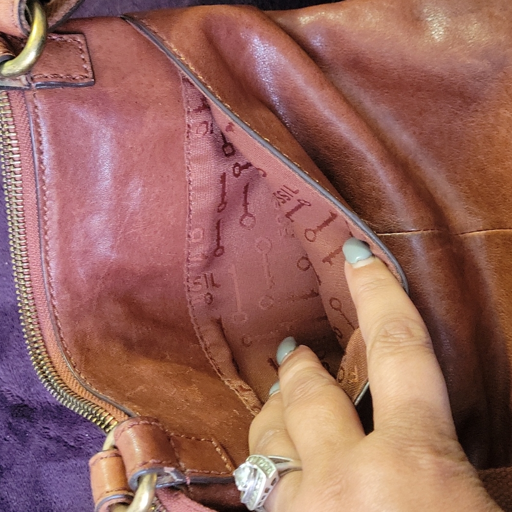 Crossbody - Picture 4 of 4